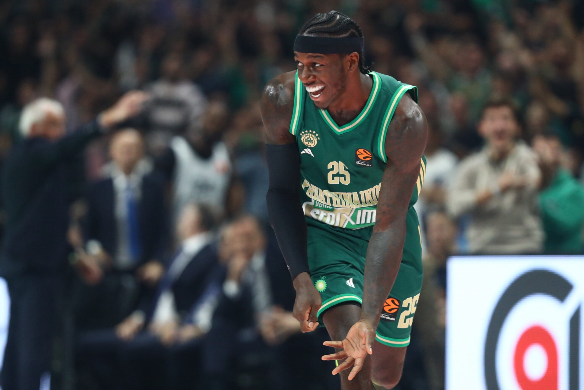 Παναθηναϊκός-Παρτιζάν 91-69: Συνεχίζει ακάθεκτος με τέταρτη σερί νίκη στην Ευρωλίγκα.